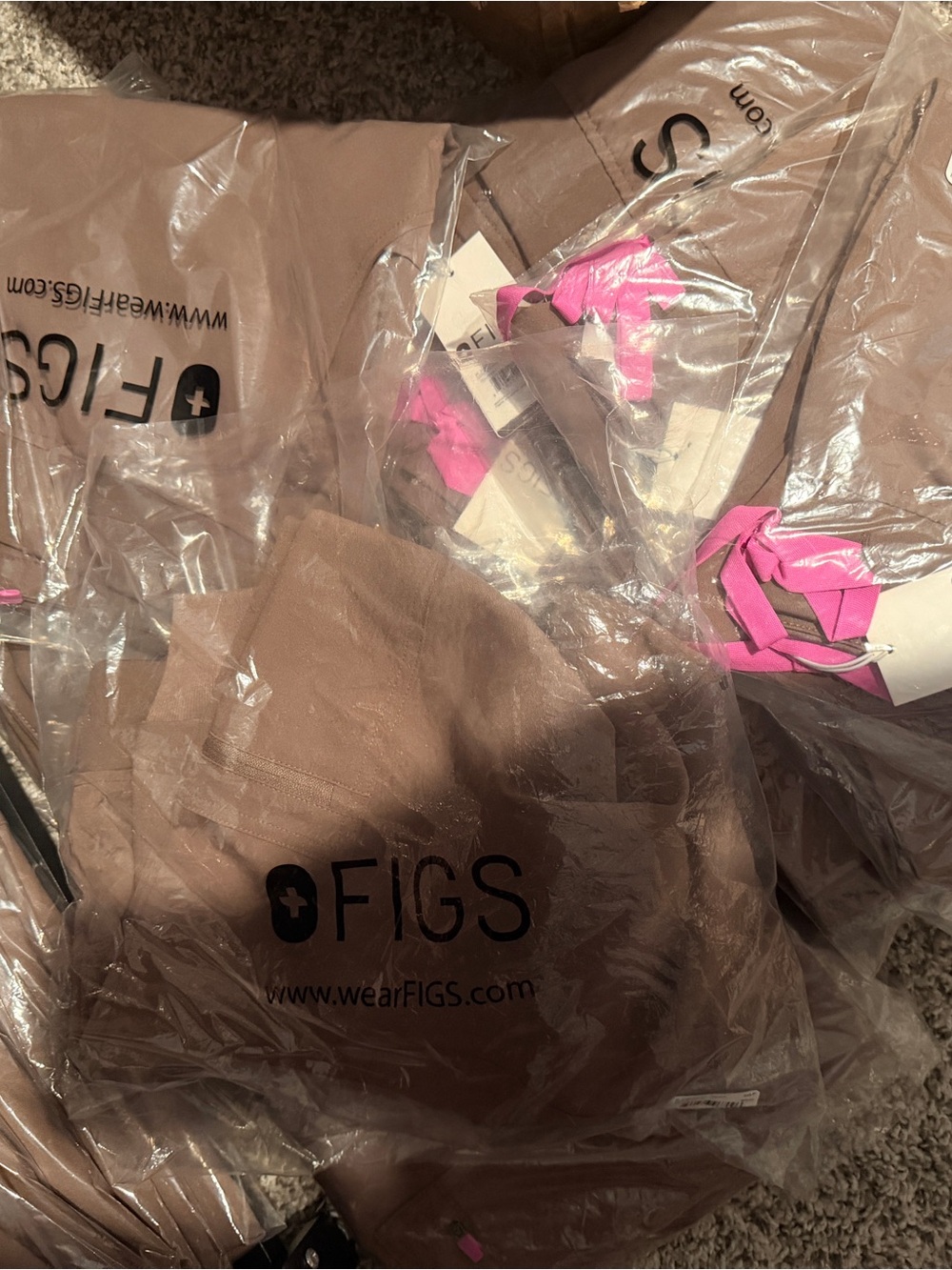 200 PIECES OF FIGS SCRUB WHOLESALE - Picture 6 of 8